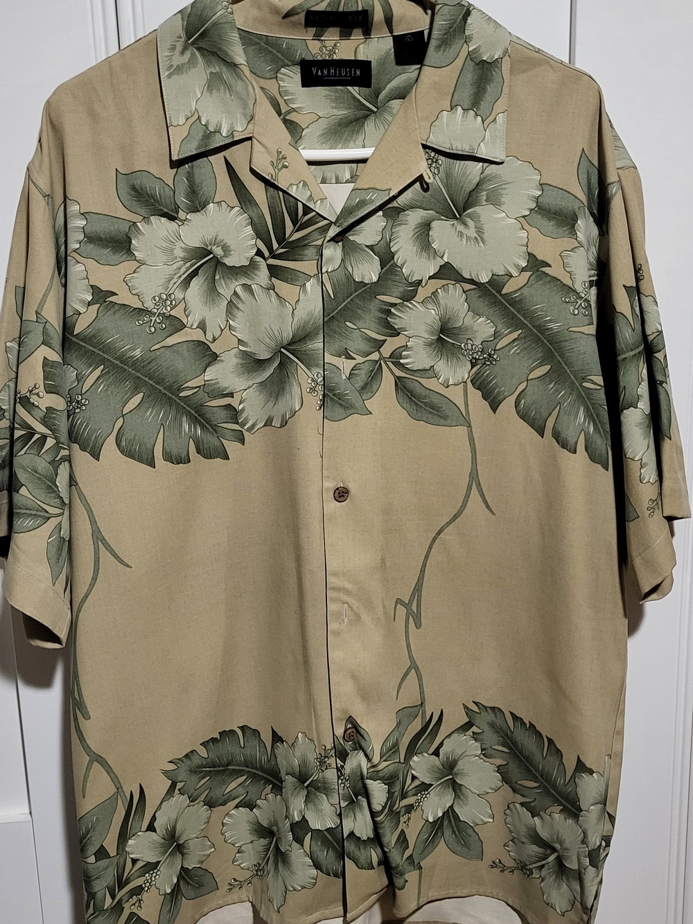 Van Heusen Beige Short-Sleeve Tropical Print Button-Down Shirt - Men's L